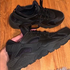 Black Huaraches Women’s 6.5 GREAT CONDITION